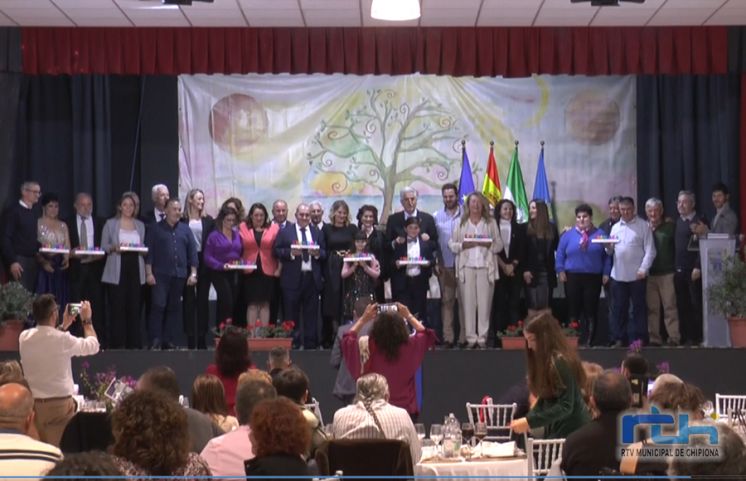 Doce personas y entidades recibieron el pasado sábado su distinción en los Premios Ciudad de Chipiona