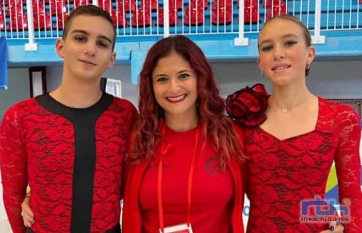 Daniel Rodríguez medalla de bronce en la Copa de Europa de Libre y Parejas de patinaje artístico formando binomio con Carla García