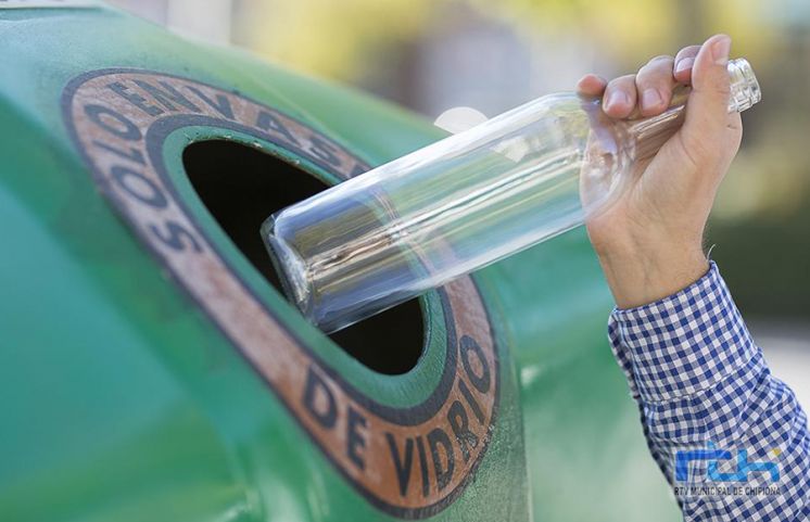 Medio Ambiente y Ecovidrio pondrán en marcha una campaña para promover el reciclaje de envases de vidrio en la hostelería