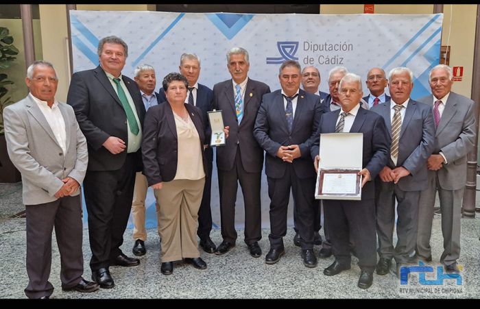 La Cooperativa Católigo Agrícola ha recogido hoy la Medalla de la Provincia en el acto de entrega de distinciones de la Diputación de Cádiz