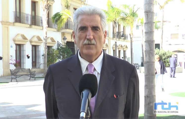 El alcalde de Chipiona informa sobre la resolución de la Junta que concede 110.894,74 euros para el arreglo de la fachada del Castillo